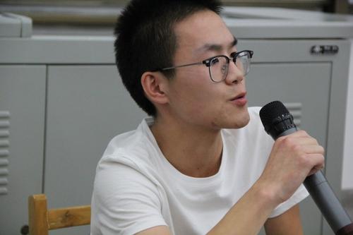 杜响成同学回答新生问题 杜响成同学回答新生问题